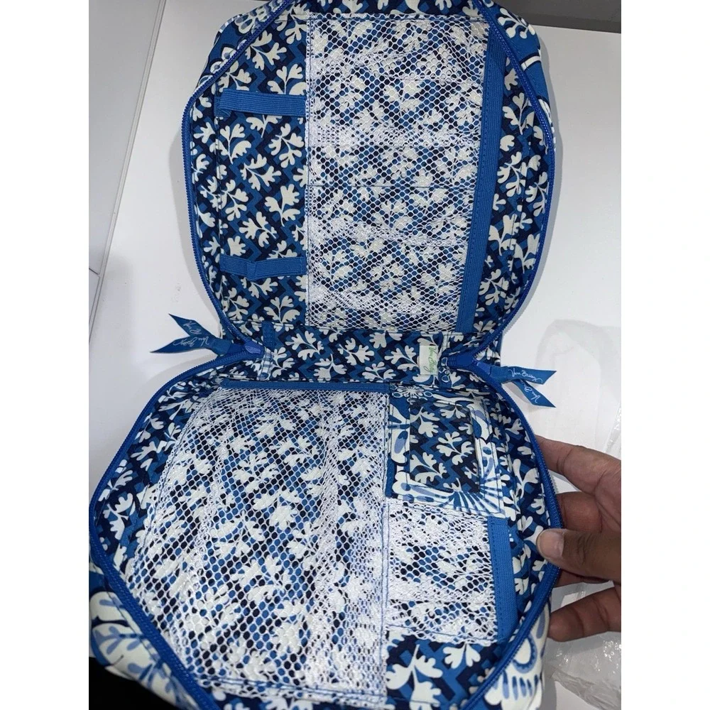 Vera Bradley Tech Organizer Case Blue Lagoon Make Up ? Travel Floral Paisley‎